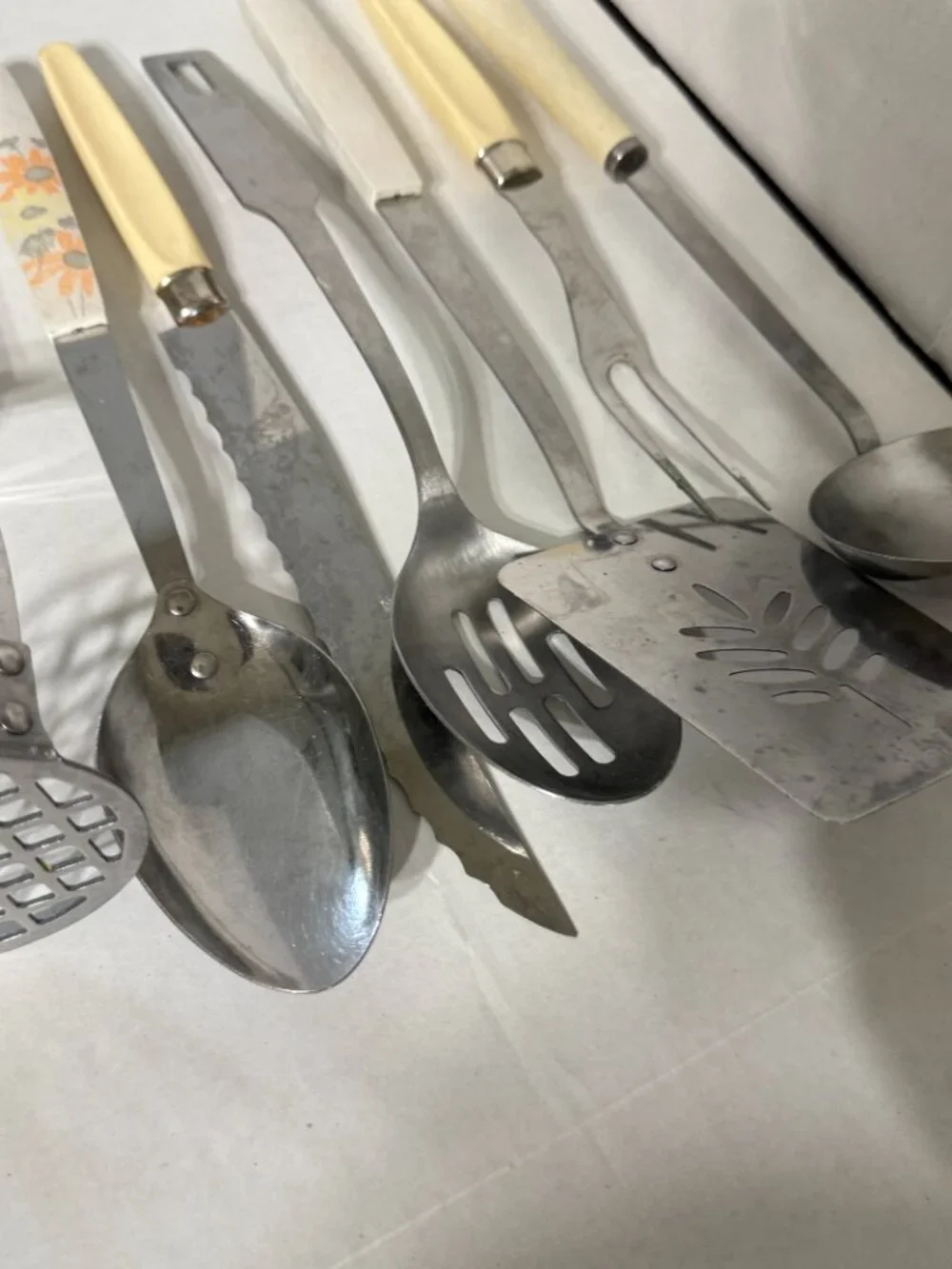 Ekco Stainless Steel Kitchen Utensils Country Garden Fork Spreader Ladle Flowers
